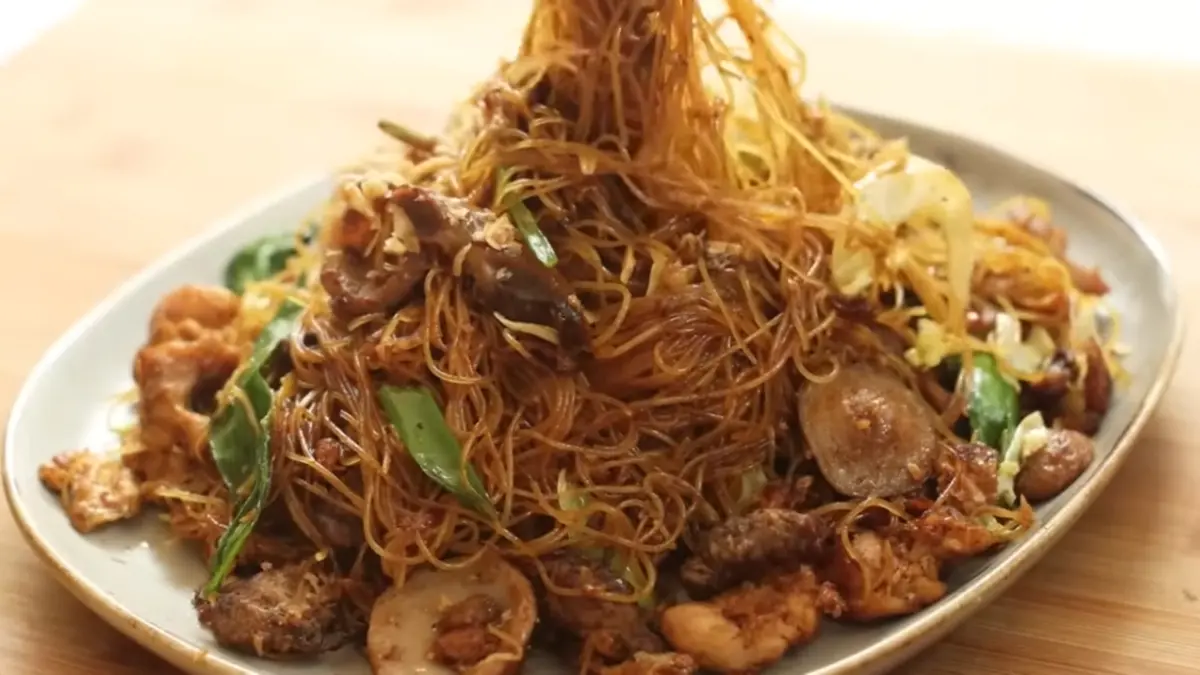 Bihun goreng ala Solaria (YouTube Devina Hermawan)