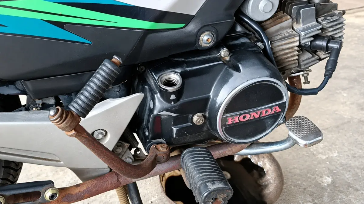 Ganti oli motor tua (YouTube Beye Channel)
