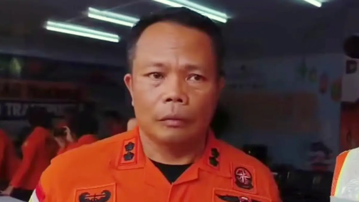 Kepala Basarnas Banjarmasin, I Putu Sudayana memberikan keterangan kepada wartawan, Minggu 13 September 2026.