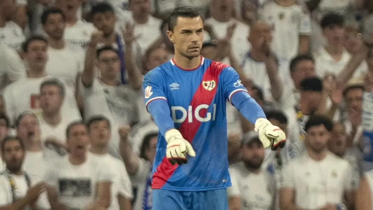 Kiper Timnas Indonesia, Emil Audero tampil gemilang bersama Rayo Vallecano.  (Instagram @rayovallecano)