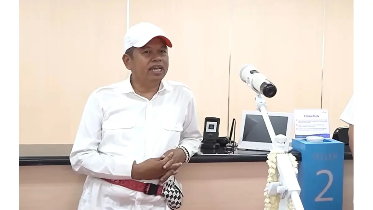 Gubernur Jawa Barat Dedi Mulyadi menyiapkan uang bagi korban KM Virgo (Youtube Kang Dedi Mulyadi Channel)