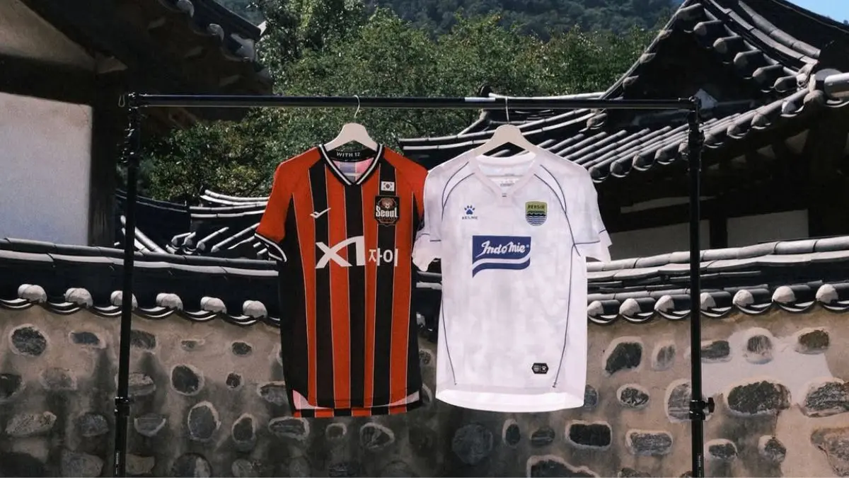 Jersey Fc Seoul dan Persib Bandung. (Instagram @fcseoul)