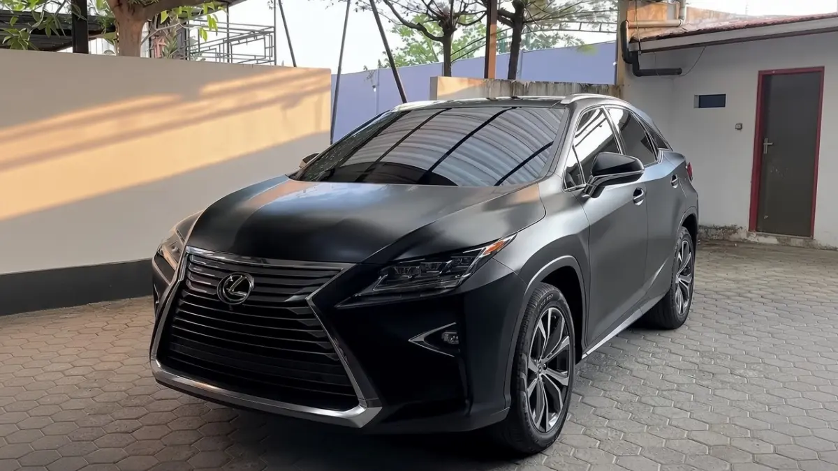 Lexus RX300 2019 (YouTube Ridwan Hanif)