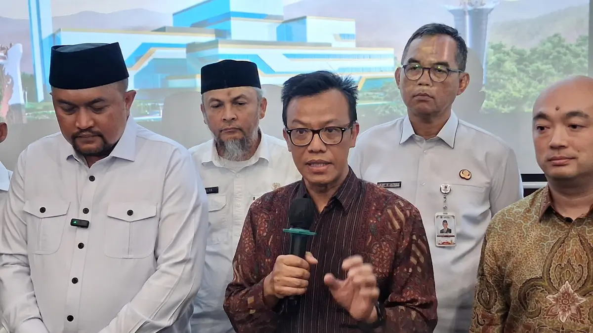 SPV Stake Holder Relation Danantara, Dede Firmansyah saat memaparkan keterangan kepada Radar Bogor, Rabu, 16 September 2026. Foto: Muhammad Ali/Radar Bogor