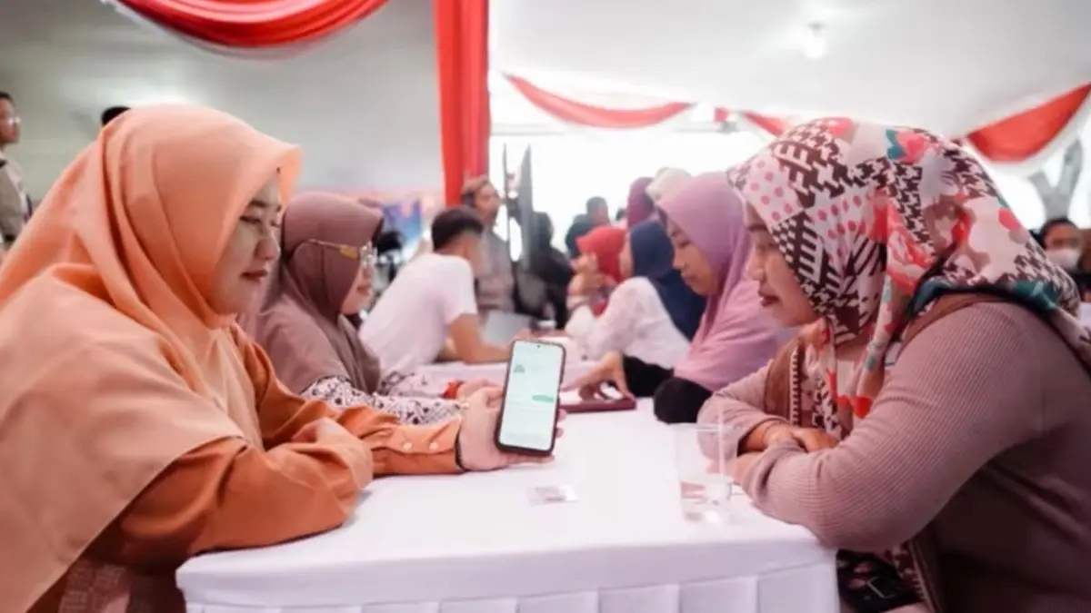 Ilustrasi penggunaan bansos digital untuk penyaluran bansos PKH BPNT kepada KPM (Youtube Kemensos RI)