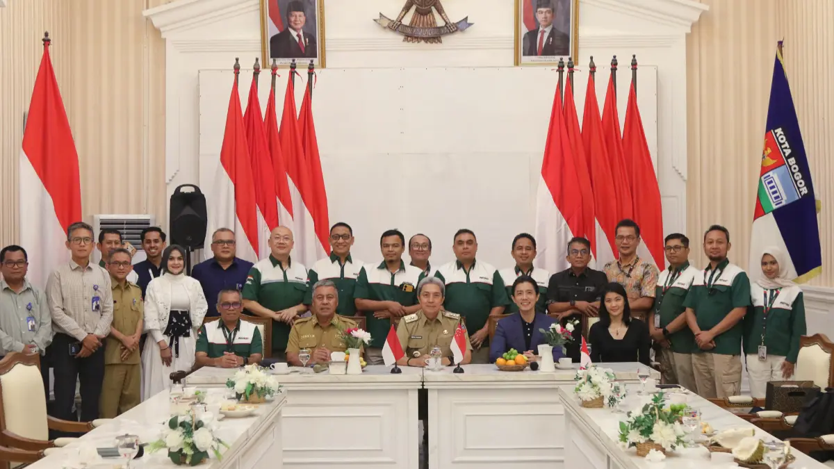 APCO Group resmi menjalin kerja sama joint venture dengan perusahaan asal Singapura, Entech Global Solution disaksikan Wali Kota Bogor, Dedie A Rachim di Balai Kota.