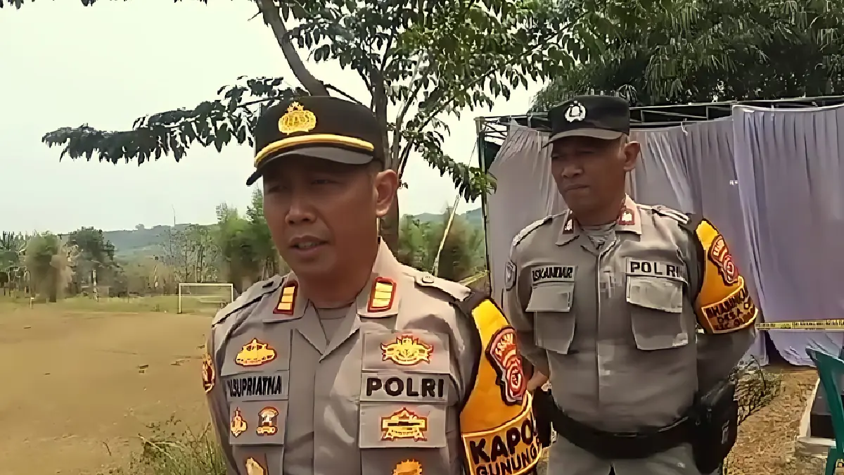 Kapolsek Gunungsindur, AKP Ucup Supriyatna saat memberikan keterangan kepada wartawan, Senin 21 September 2026.  (Nasir/ Radar Bogor)