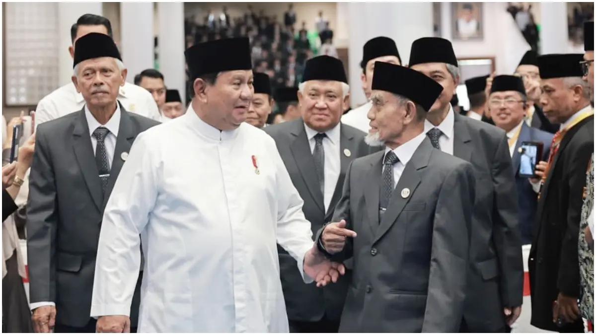 Pimpinan PMDG, KH Hasan Abdullah Sahal bersama Presiden Prabowo Subianto. (Foto : presidenrepublikindonesia/Instagram)