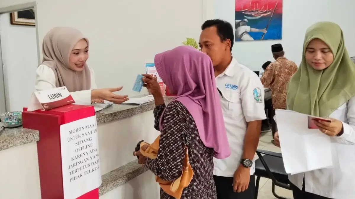 Ilustrasi penyaluran bansos PKH BPNT kepada KPM (Instagram @kecamatan_ngraho)