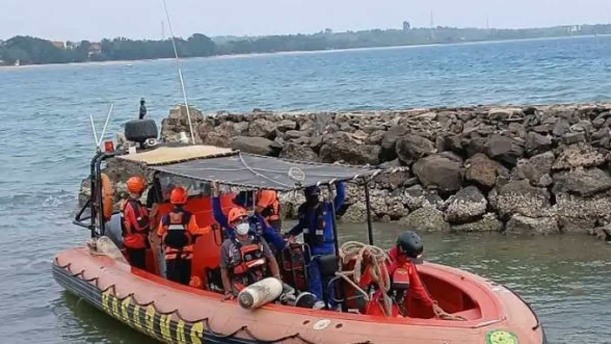 Ilustrasi pencarian lima jurnalis dan kru kapal yang hilang di perairan Gunung Anak Krakatau