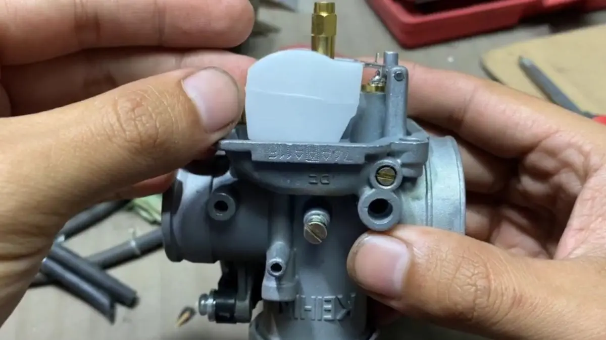 Ilustrasi penjelasan karburator motor bocor terus (YouTube Kenting Channel)