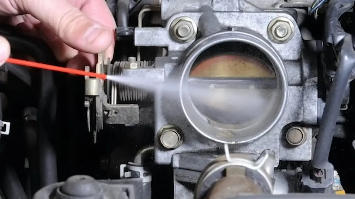 Ilustrasi perawatan motor. (Youtube Fuse Box Moto)