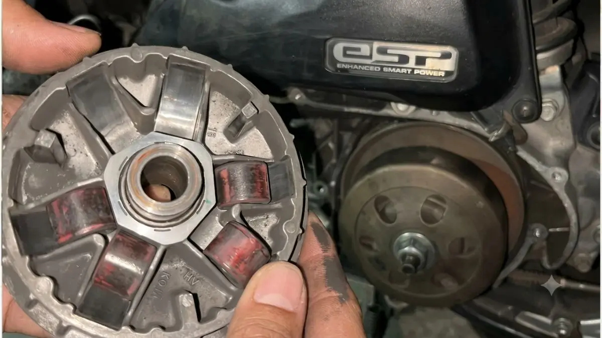 Roller after market pada Honda Beat (YouTube rumput teki)