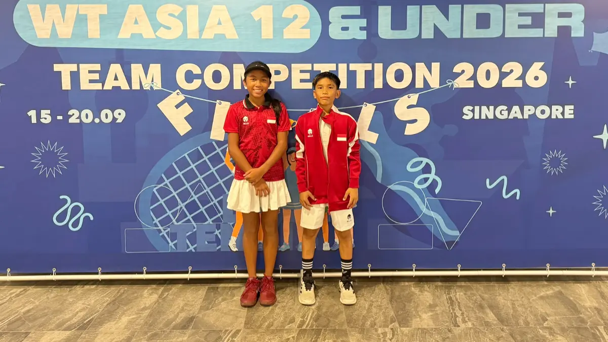 Dua atlet binaan Sonny Ratag Tennis Club (SRTC), Alzauki (Al) dan Valissa Marsha Mengko (Caca), dipercaya memperkuat Tim Nasional Tenis Indonesia U12 pada ajang ATF U12 Final Team Competition di Singapura. (Dok. SRTC)