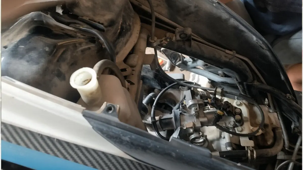 Perbaikan motor Vario yang susah nyala (YouTube Mulya motor)