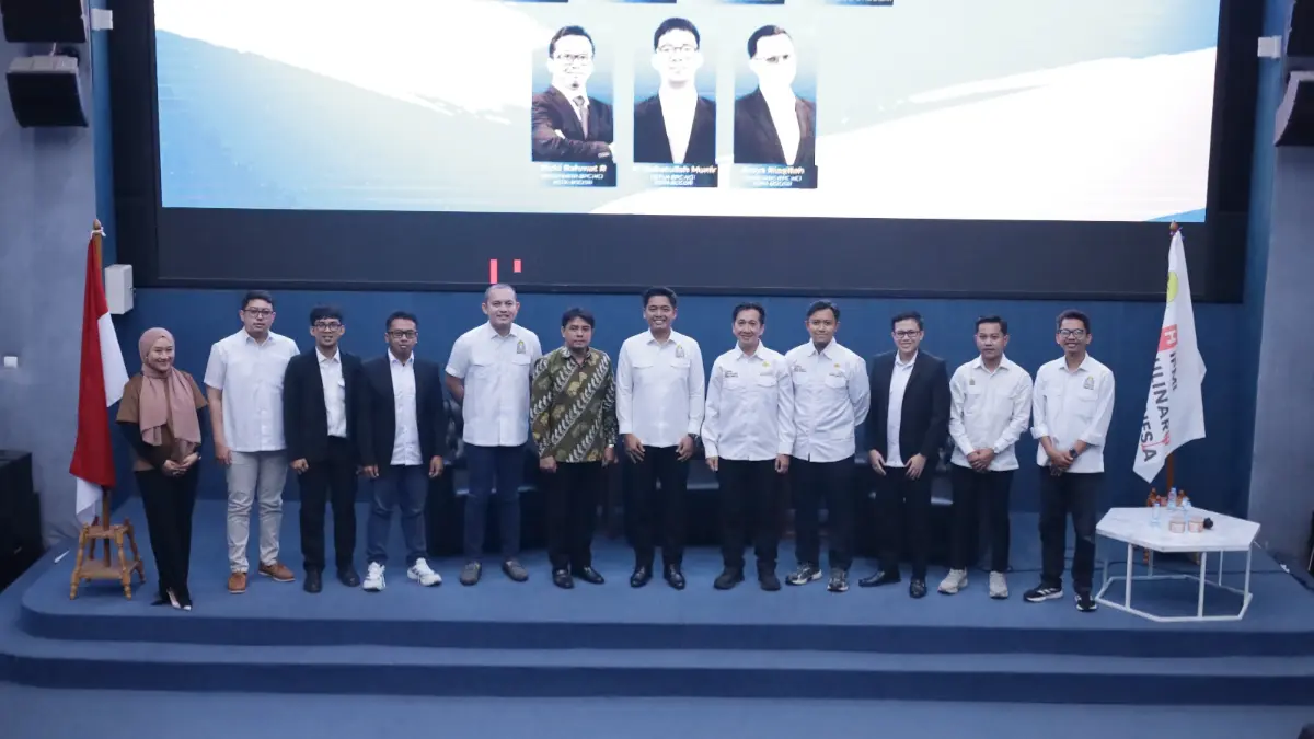 Ketua HCI Kota Bogor Muhammad Itsbatullah Munir bersama jajaran saat pelantikan Badan Otonom HIPMI Culinary Indonesia (HCI) Kota Bogor sekaligus peluncuran HIPMI Business Series di Auditorium Bima Arya, Diarsip Kota Bogor, Minggu, 27 September 2026. (Dok. HIPMI Kota Bogor)