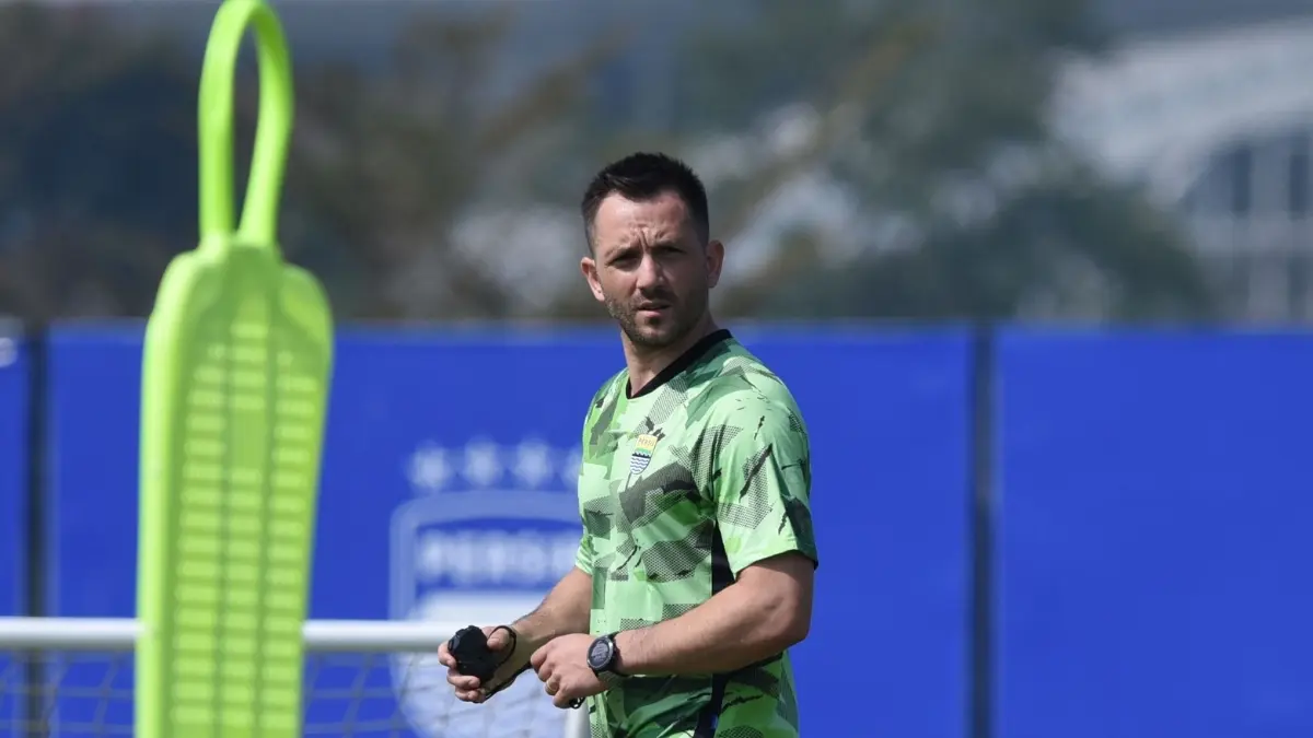 Karlo Reinholz, Asisten Pelatih Persib Bandung (persib.co.id)