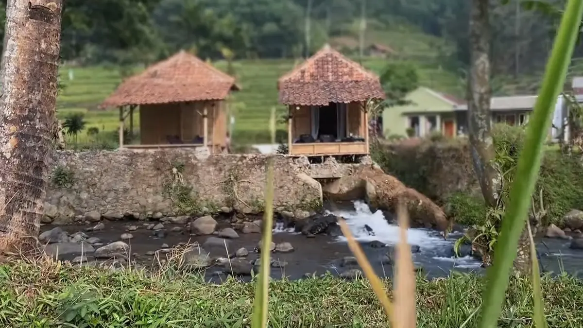 Penginapan Le Samping (YouTube Pevia Peach)