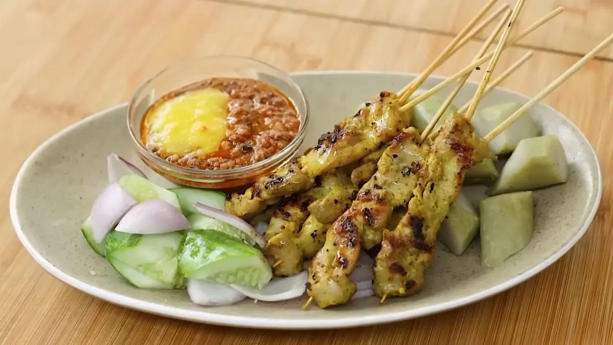Sate ayam Singapura (YouTube Devina Hermawan)