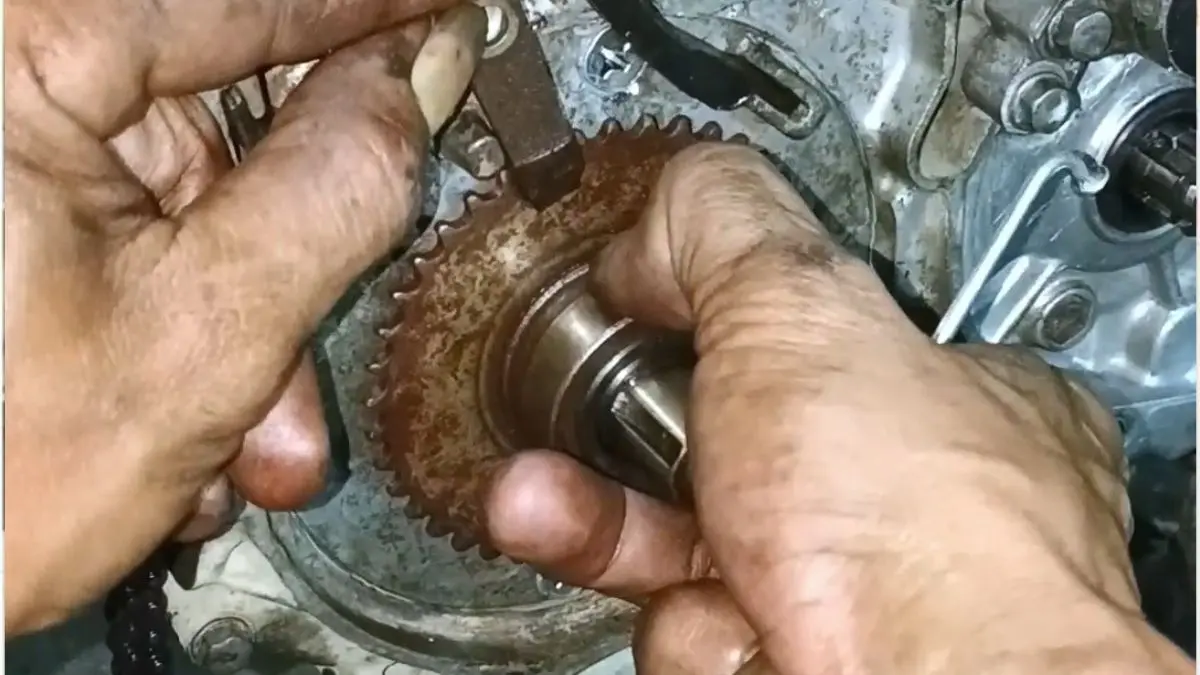 Perbaikan seal magnet motor yang bocor (YouTube Silaban channel)