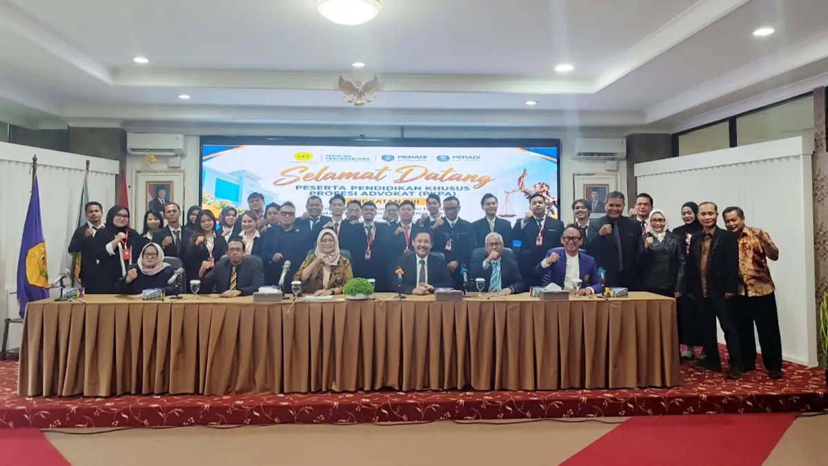 Para pemateri dan peserta PKPA Angkatan VIII foto bersama. (Dok. Panitia)
