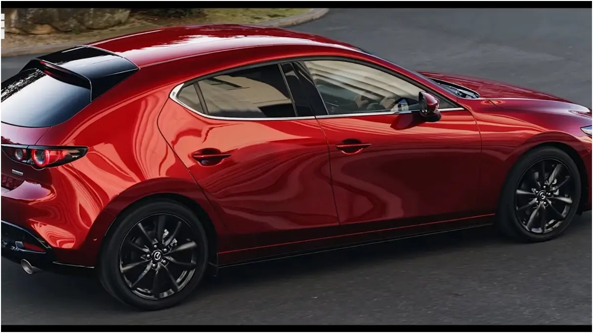 Ilustrasi mobil Mazda 2 Non Skyactiv (YouTube Wahyu Ekoo)