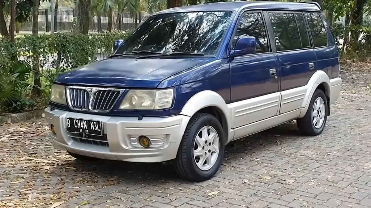 Mobil Mitsubishi kuda (YouTube Wahyu Ekoo)