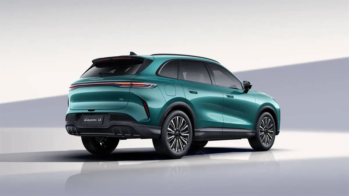 SUV Lepas L8. Foto: Laman Lepas