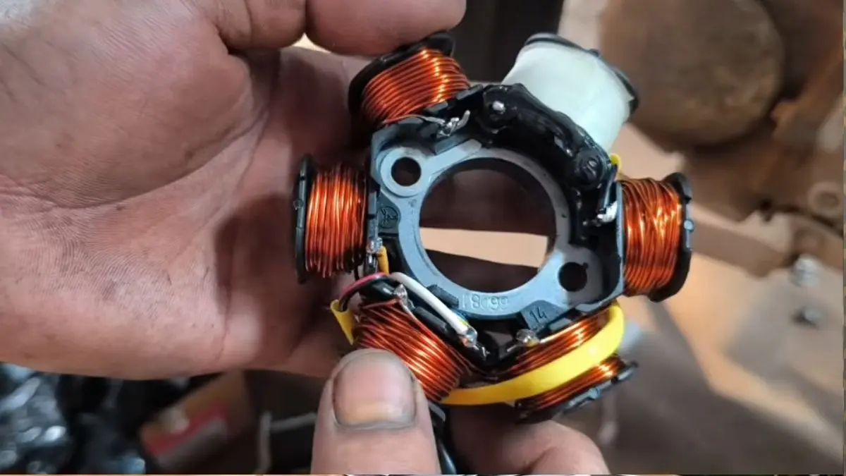 Penggantian spul pada motor yang redup (YouTube kembang turi channel)
