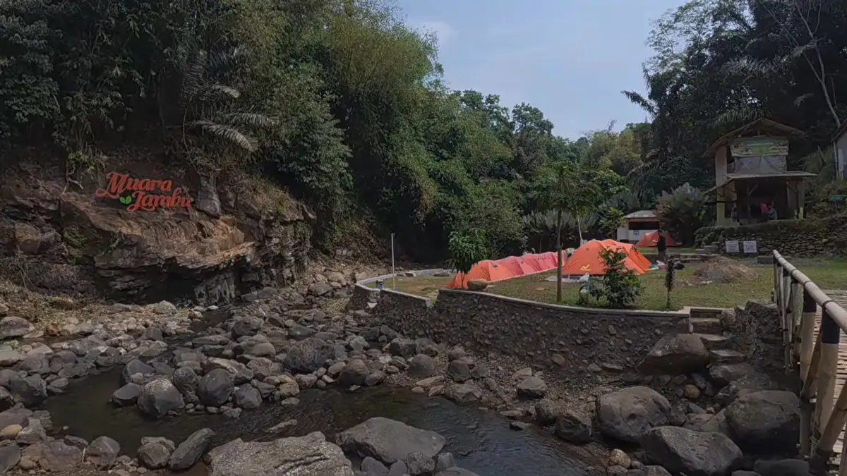 Muara Jambu Ciater Subang: Camping, Rafting Tubing, Kolam Renang
