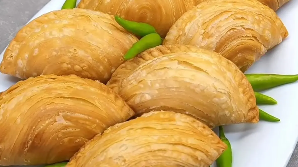 Resep Pastel Lapis Renyah Isi Daging Kentang, Bisa Frozen