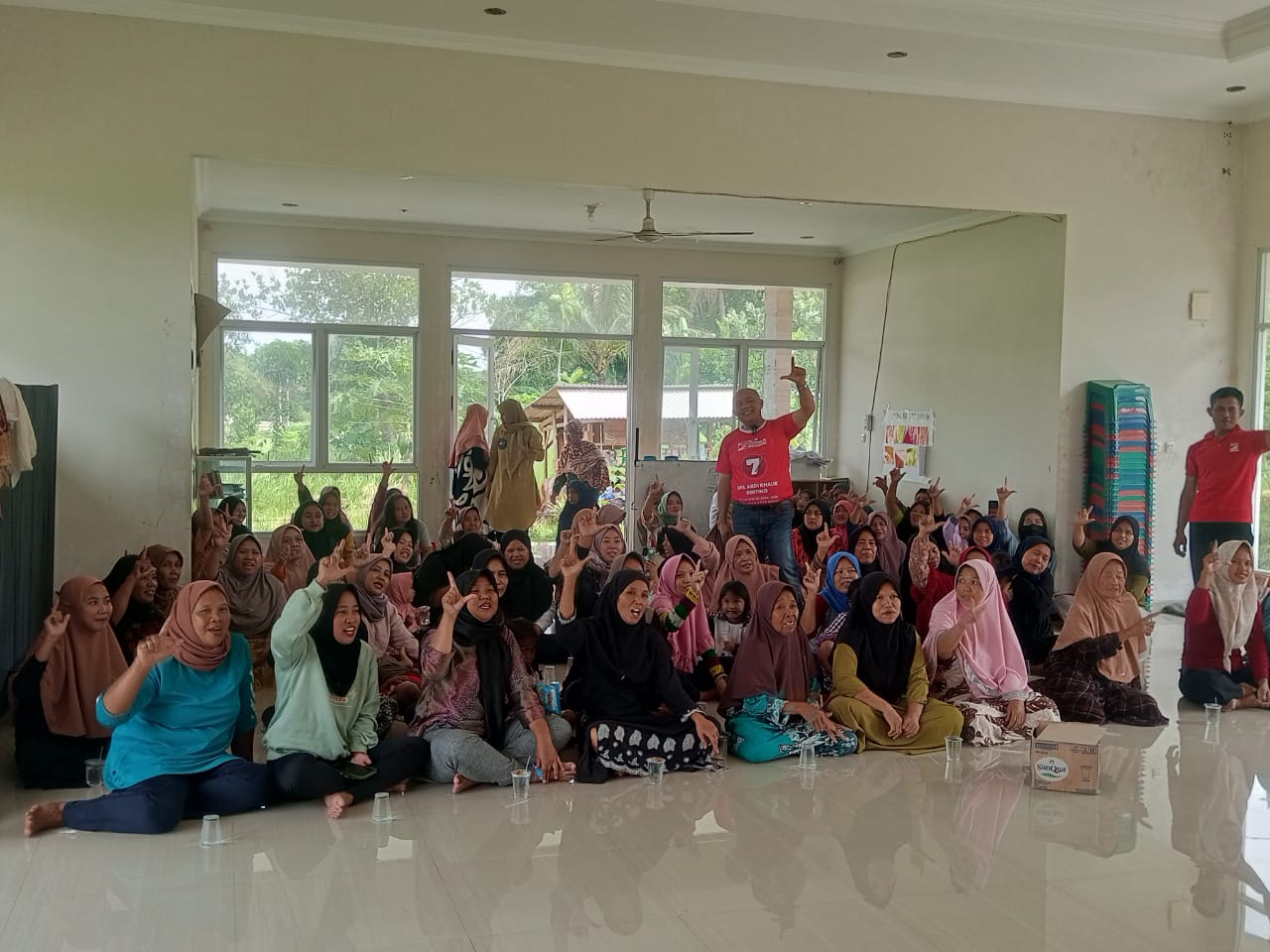 Caleg DPR-RI PSI Abdi Khalik Ginting menyambangi ratusan warga di tiga tempat di Kecamatan Tenjo Kabupaten Bogor.