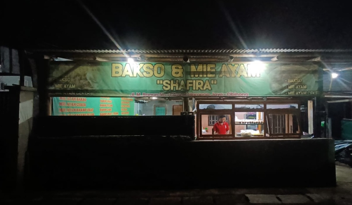 Bakso & Mie Ayam Shafira Jalan Moh. Sanun, Cikaret, Kecamatan Cibinong, Kabupaten Bogor.  Foto: Zaky-PKL/Radar Bogor