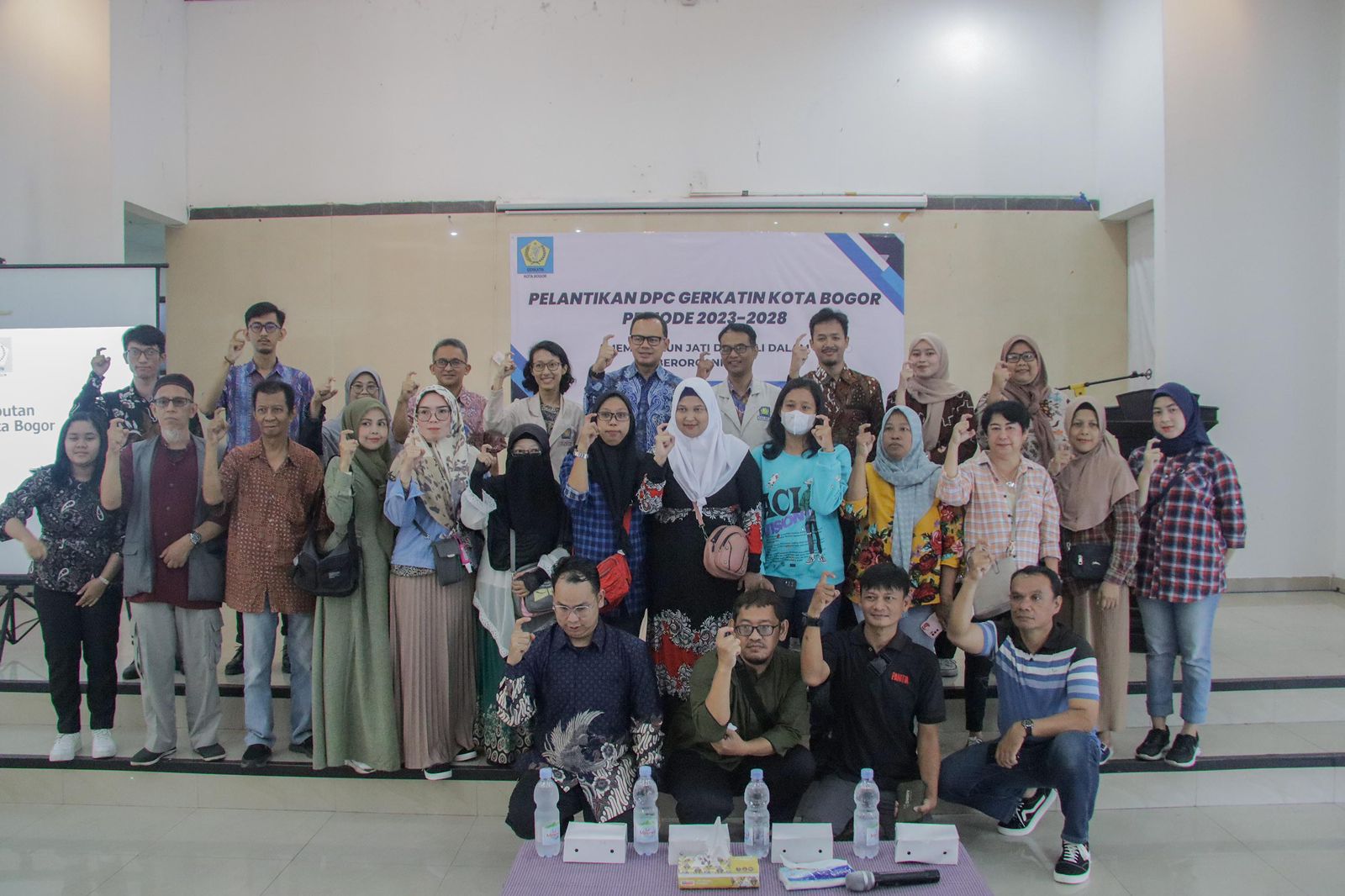 Wali Kota Bogor, Bima Arya menghadiri pelantikan pengurus Gerakan untuk Kesejahteraan Tuna rungu Indonesia (Gerkatin) DPC Kota Bogor masa bakti 2023 - 2028.﻿
