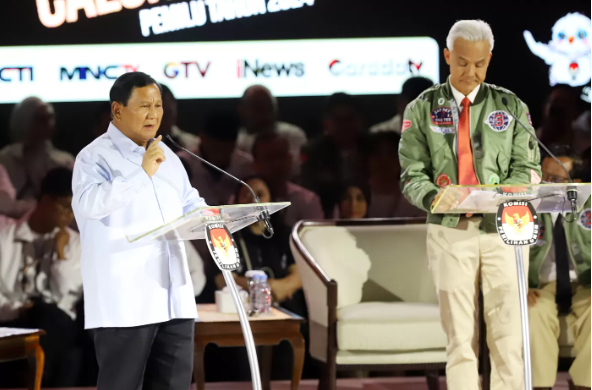 Illustrasi Foto, Prabowo Subianto calon presiden nomor urut 2, kecewa saat debat Capres 2024.