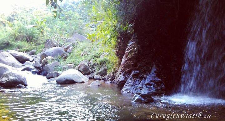 Curug Leuwi Asih Sentul, Kabupaten Bogor, Jawa Barat. Foto IG Curug Leuwi Asih