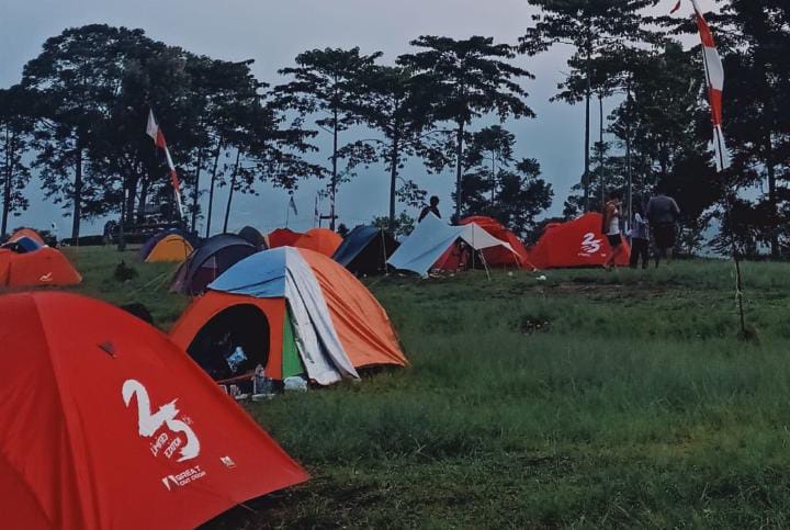 Gayatri Mountain Adventure, lokasi camping ground memesona di Desa Citeko, Kecamatan Cisarua, Kabupaten Bogor.