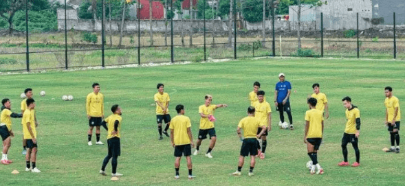 Kondisi Lapangan Latihan Klub Persela Lamongan. (Sumber, Jawapos.com)