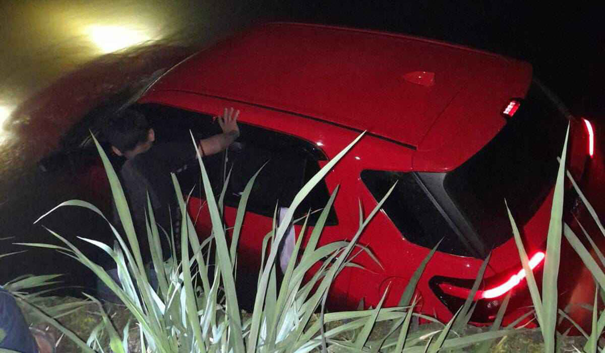 satu unit mobil Toyota Raize warna merah nyebur ke Situ Tonjong, Desa Tonjong, Kecamatan Tajurhalang, Rabu (3/1/2024) malam 19.45 WIB.