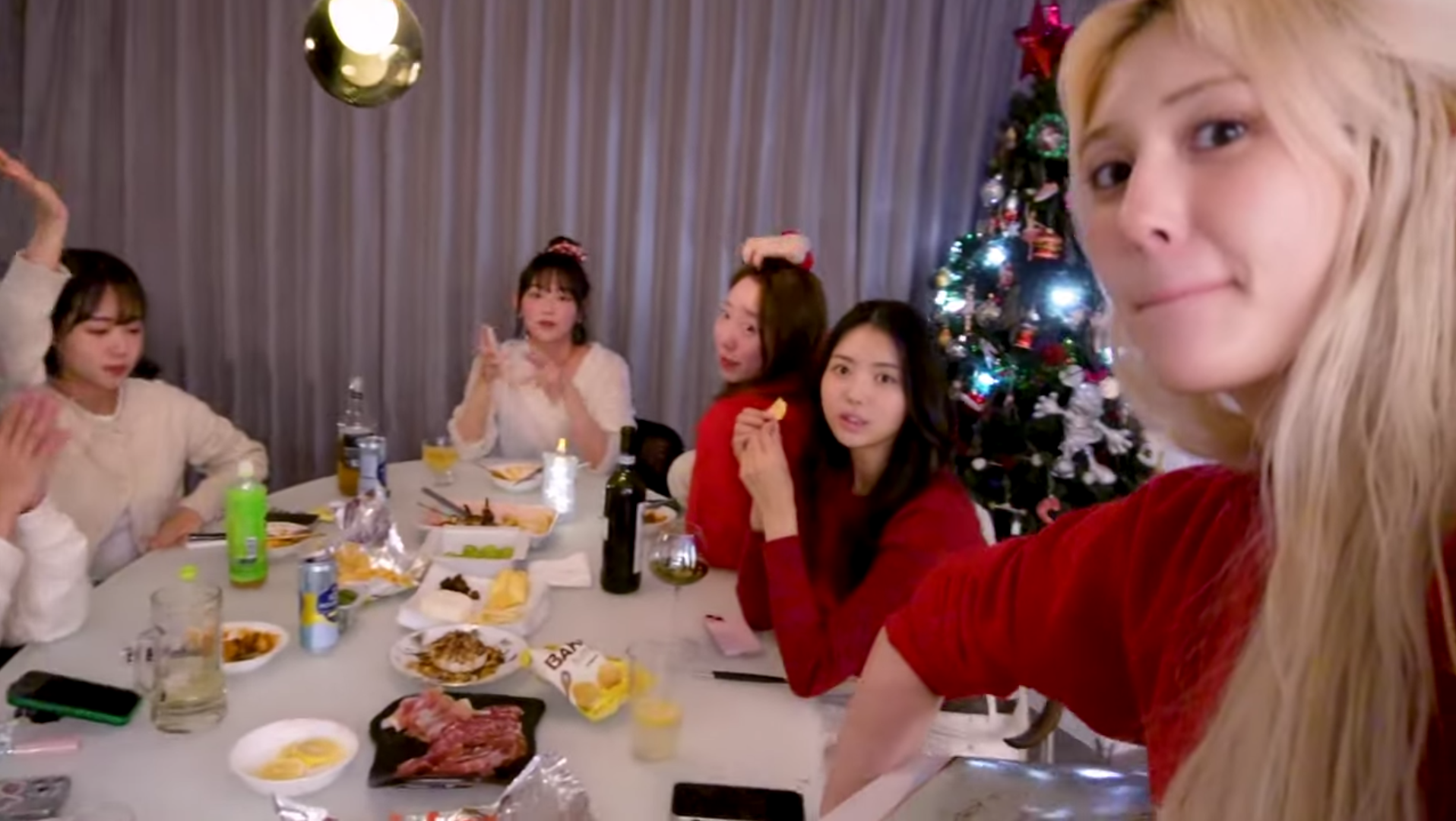 Anggota IOI Adakah Reunian, Fans Terharu Mengenang Momen Bersama (sumber: YouTube somi something)
