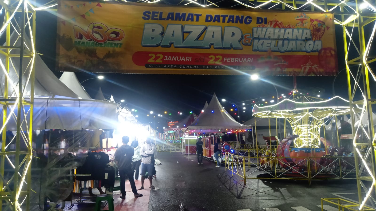 Penyewaan lahan parkir Rest Area Gunung Mas Puncak oleh Sayaga Wisata untuk kegiatan Pasar Malam disoroti sejumlah pihak.