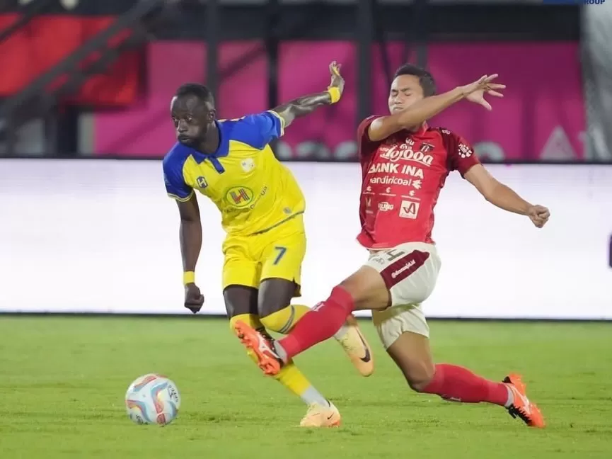 Makan Konate pernah bermain bersama Persebaya Surabaya pada tahun 2020. (Sumber: JawaPos.com)