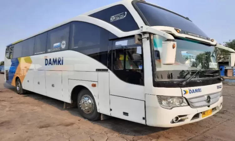 Ilustrasi Bus Damri trayek Maluku