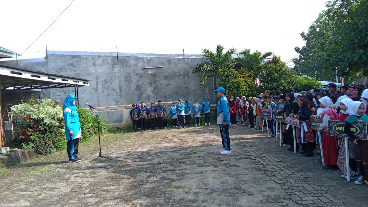 Pembukaan kegiatan lomba OSN, O2SN dan FLS2N tingkat SD di wilayah Kecamatan Gunungsindur Selasa (27/2/2024).