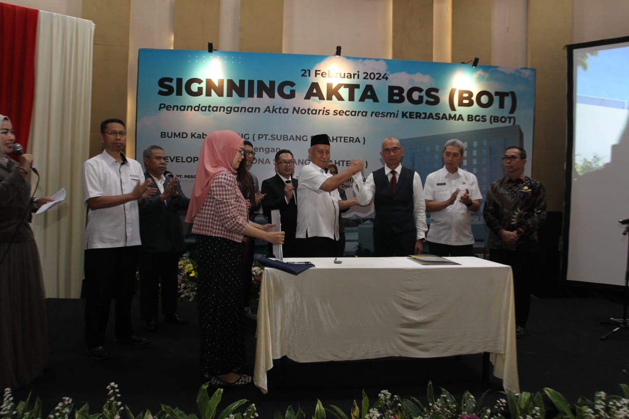 PT Subang Sejahtera BUMD Kabupaten Subang, bersama PT Pesona Subang Sejahtera resmi menandatangani, akta kerja sama bangun guna serah (BGS) pembangunan Pesona Subang Mal. Sofyansyah/Radar Bogor