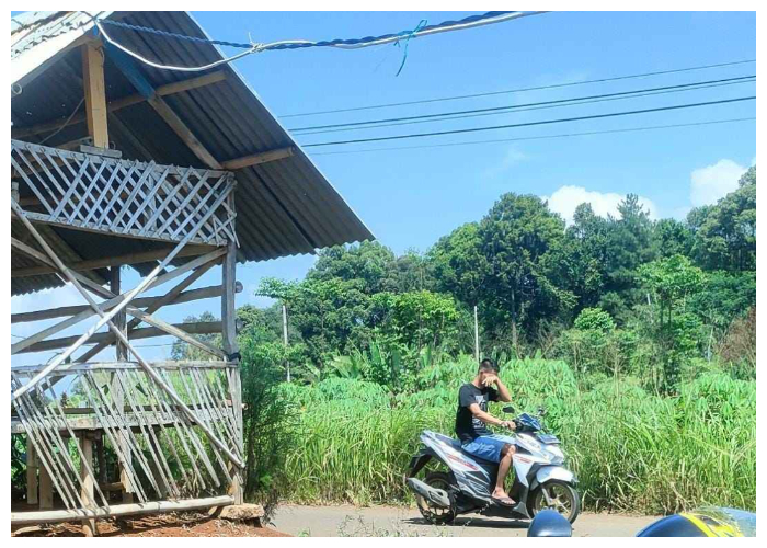 Salah satu titik di  Kampung Angsana, Desa Cibeber 2, Kecamatan Leuliwiang, Kabupaten Bogor yang tak ada jaringan internet. ARIFAL/RADAR BOGOR