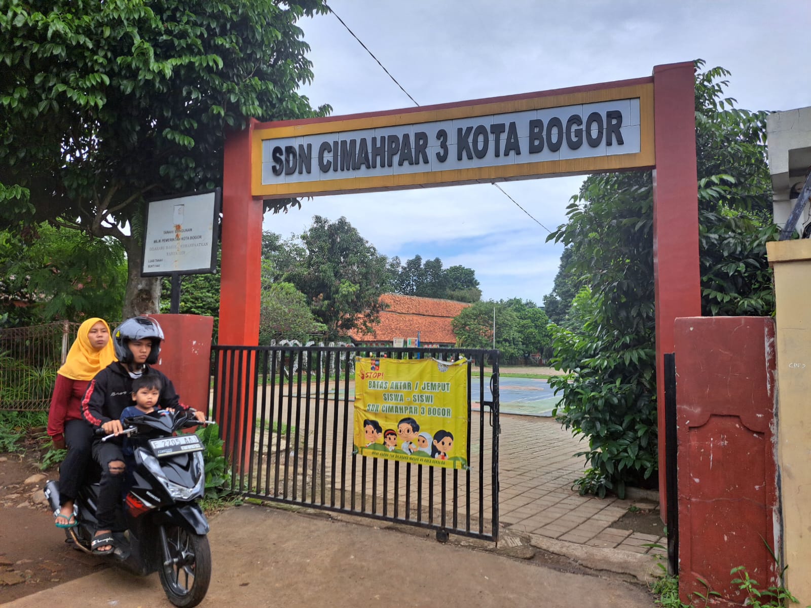 Salah satu lokasi pembangunan sekolah satu atap di Kota Bogor tahun 2024 ini. REKA/RADAR BOGOR