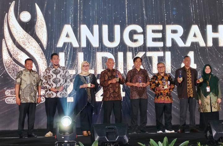 Unida menorehkan prestasi membanggakan pada Malam Anugerah LLDIKTI IV Jawa Barat dan Banten Tahun 2024 yang diselenggarakan di The Grand Krakatau Ballroom, Senin (19/02/2024).