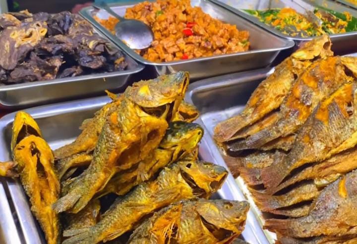 Warung Nasi Khas Sunda.