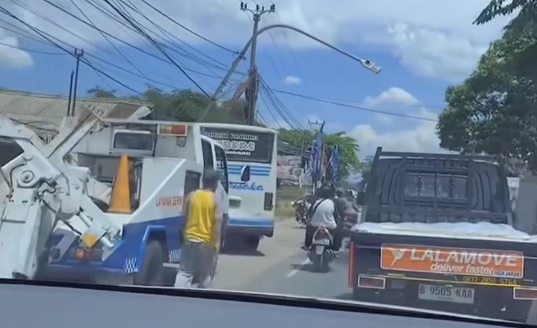 Bus Pusaka alami kecelakaan lalu lintas di Jalan Raya Kemang, Kabupaten Bogor, Kamis (8/2/2024).